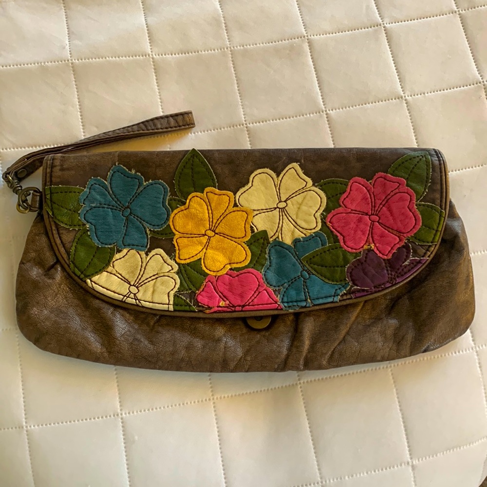 Small clutch